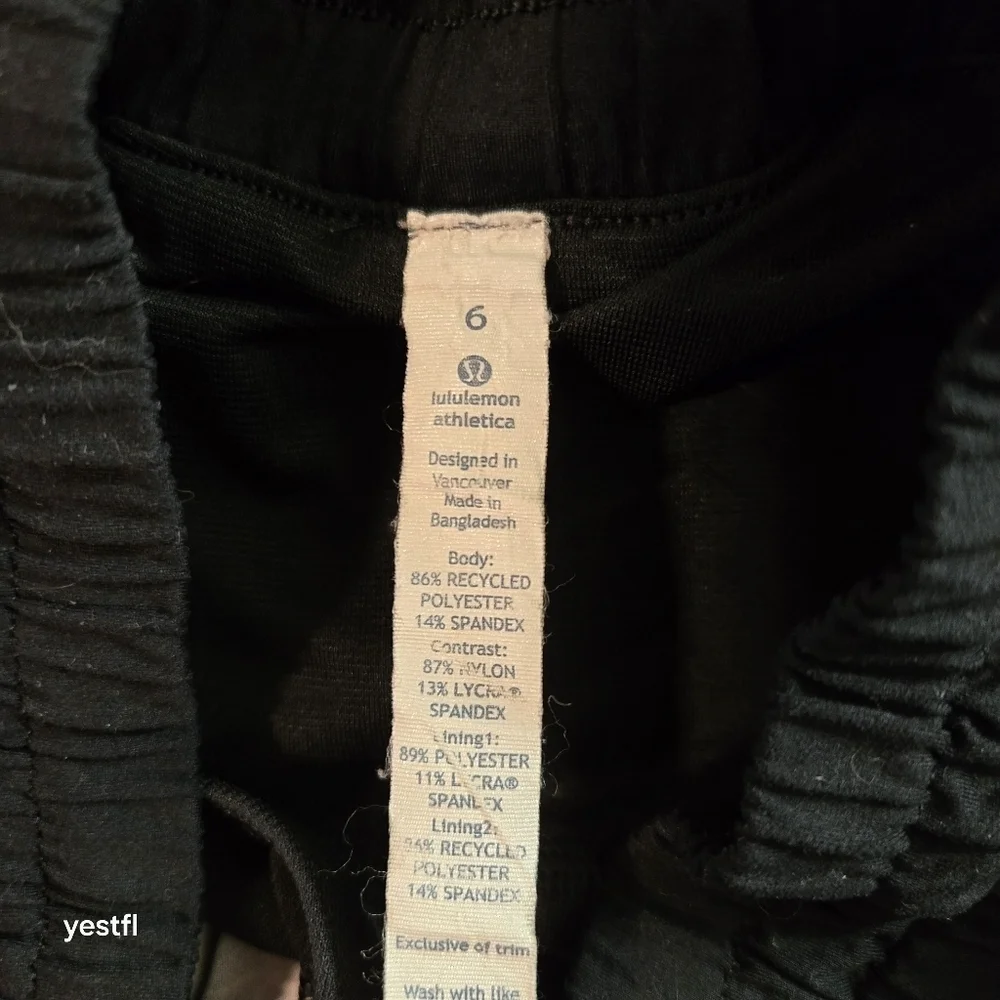 Lululemon Tracker Short III 4-way Stretch Star Crushed Multi / Black Size 6
